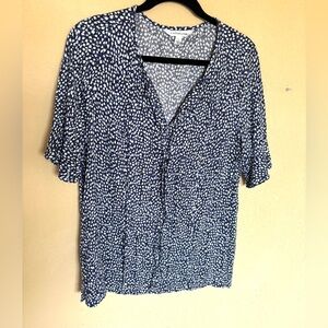 💖Croft & Barrow Navy and White Blouse shirt v neckline flowy size L💖